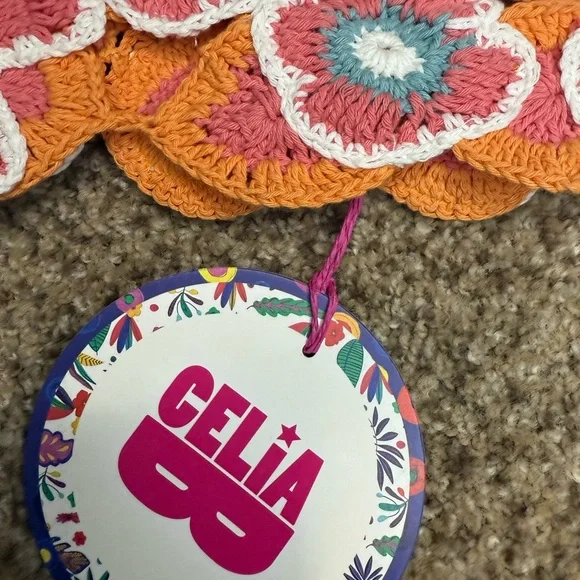 New NWT CELIA B Dandelion Top in Multi